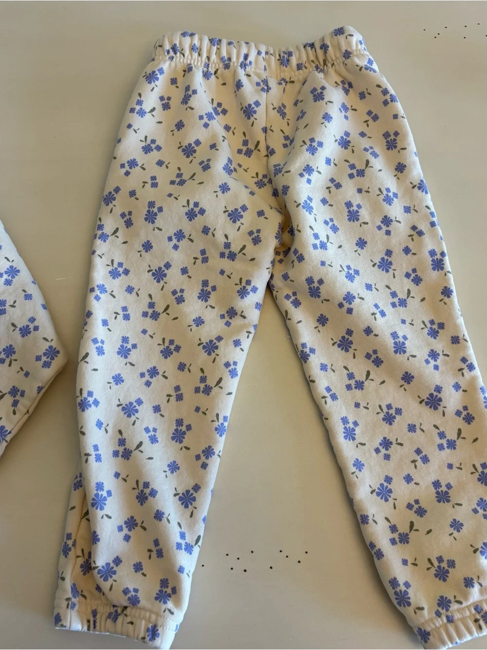 Little Wedgies vintage joggers - blue floral size 3